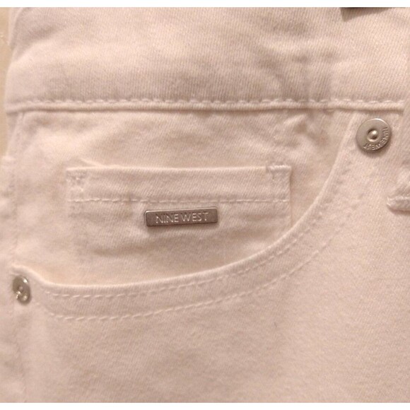 NINE WEST CHRYSTIE CAPRI 16 WHITE PANTS TWILL CROPPED CHIC COASTAL BRIGHT - Picture 2 of 9